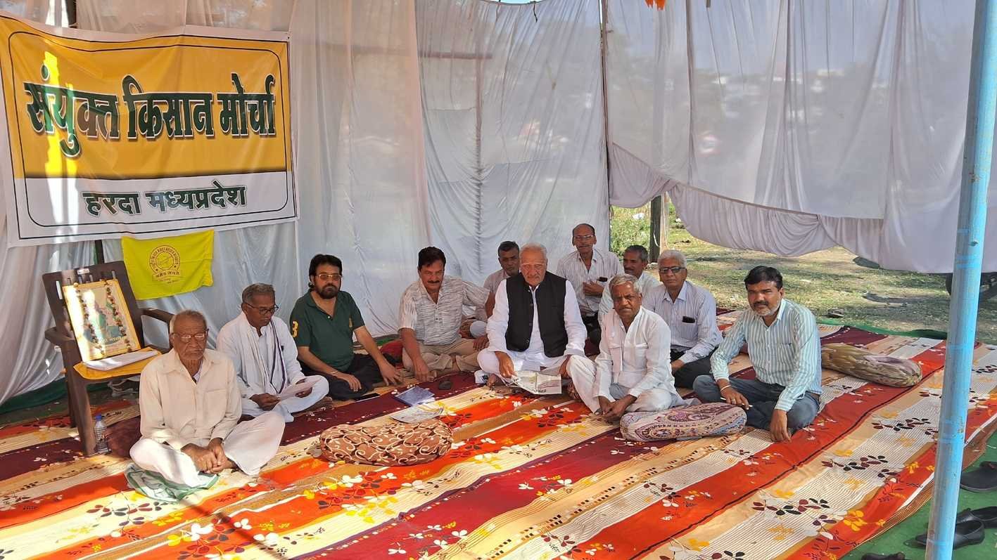 आंदोलन….  दूसरे दिन भी जारी रहा धरना, भरी हुंकार, कहा…