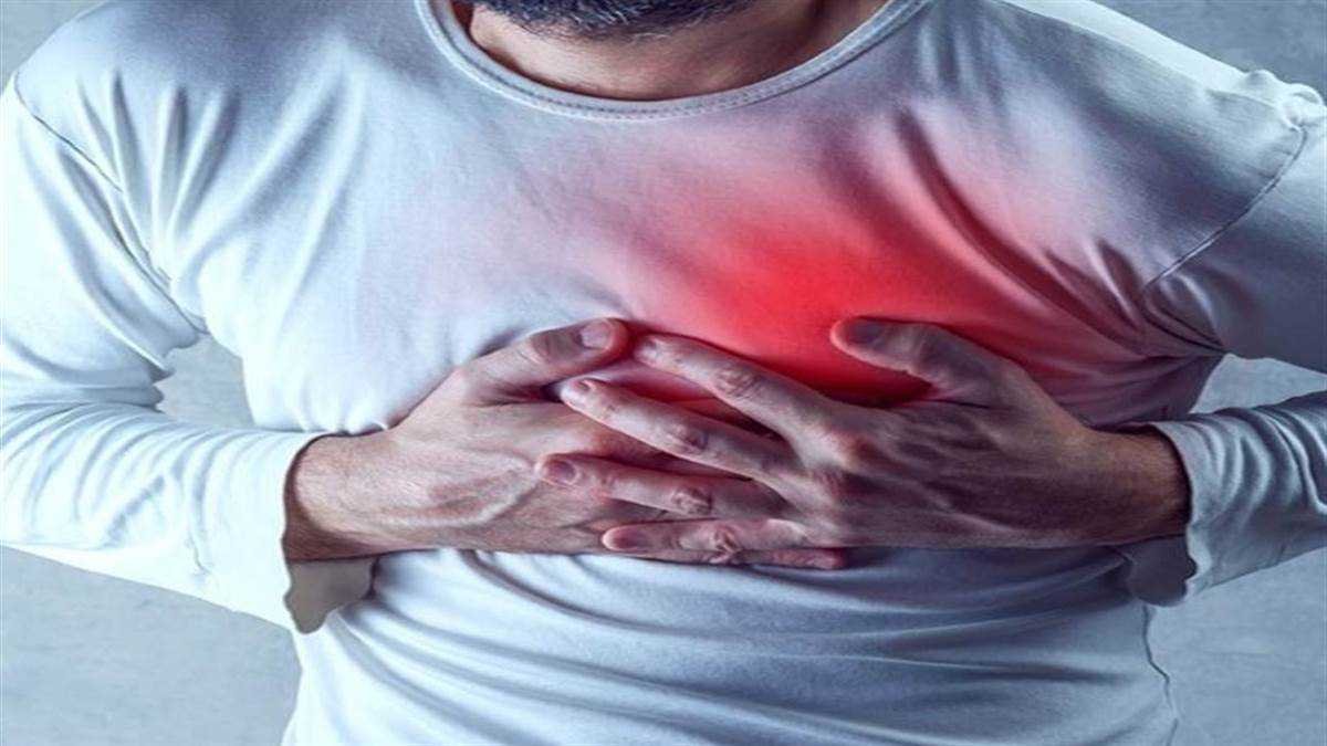 इंदौर में पत्नी के साथ टहल रहा 32 वर्षीय युवक गिरा, साइलेंट अटैक से मौत