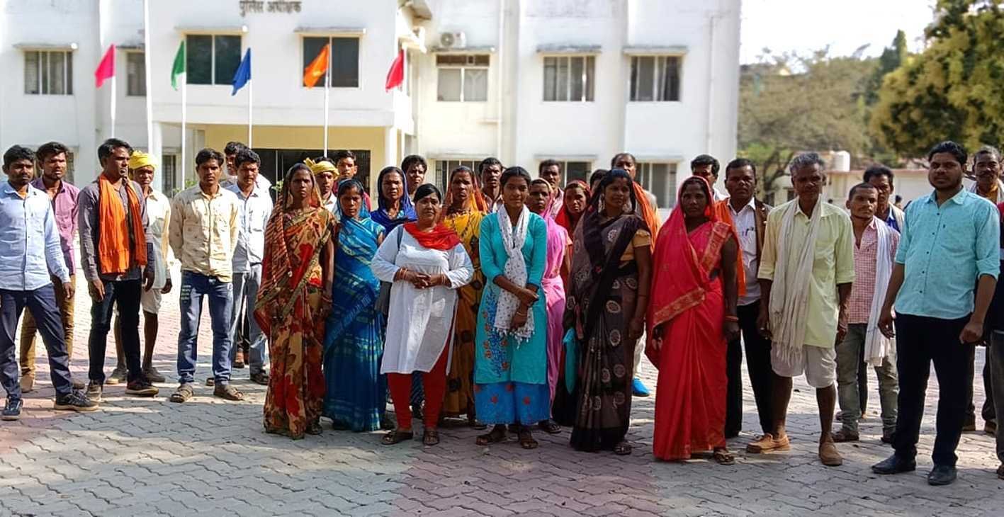 शिक्षक पर नाबालिग आदिवासी युवती को भगाकर ले जाने का आरोप