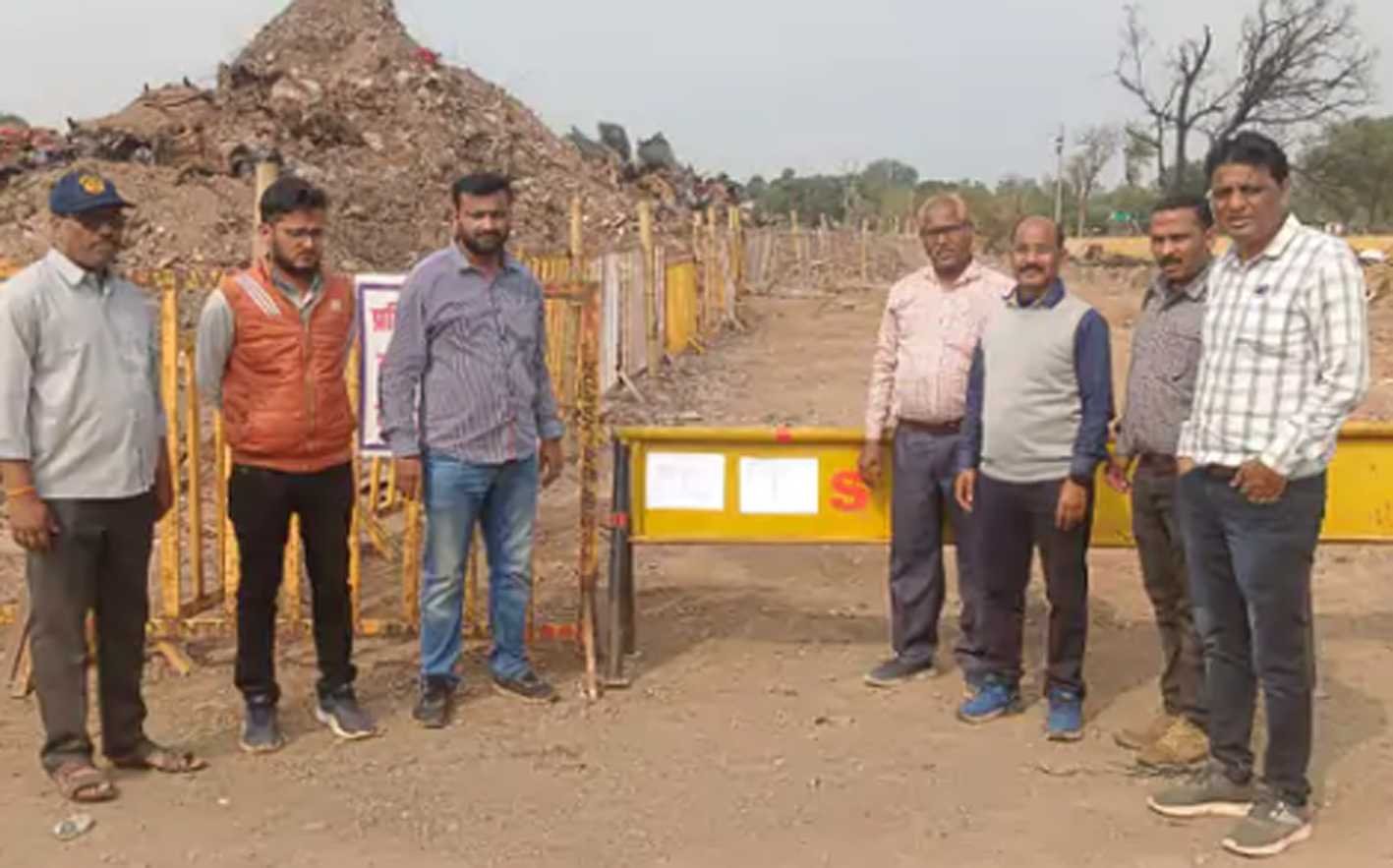 फैक्ट्री मालिकों की संपत्ती कुर्क करने चस्पा किए नोटिस