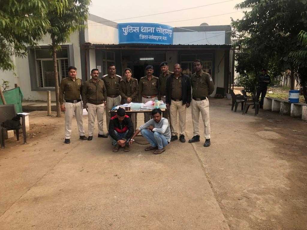 पुलिस के हत्थे चढ़े दो शातिर चोर