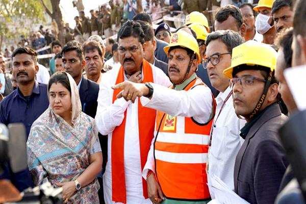 मुख्यमंत्री डॉ. यादव बैरागढ़ में घटना स्थल पहुंचे