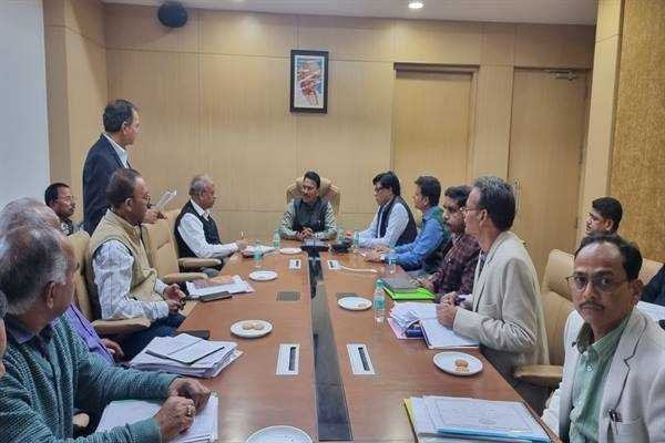 निर्माणाधीन सिंचाई परियोजनाओं को समय पर पूरा करें : जल संसाधन मंत्री श्री सिलावट