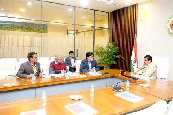 क्षिप्रा नदी में इंदौर से आने वाली कान्ह नदी का गंदा पानी मिलने से रोका जाए : मुख्यमंत्री डॉ. यादव