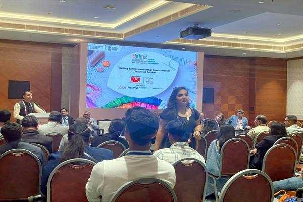 भारत मंडपम दिल्ली में दी गई मुख्यमंत्री सीखो-कमाओ योजना की जानकारी