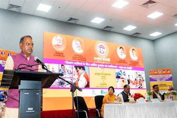 दिव्यांगजन के लिए आरक्षित पदों की पूर्ति अभियान चलाकर की जाएगी : मंत्री श्री कुशवाह