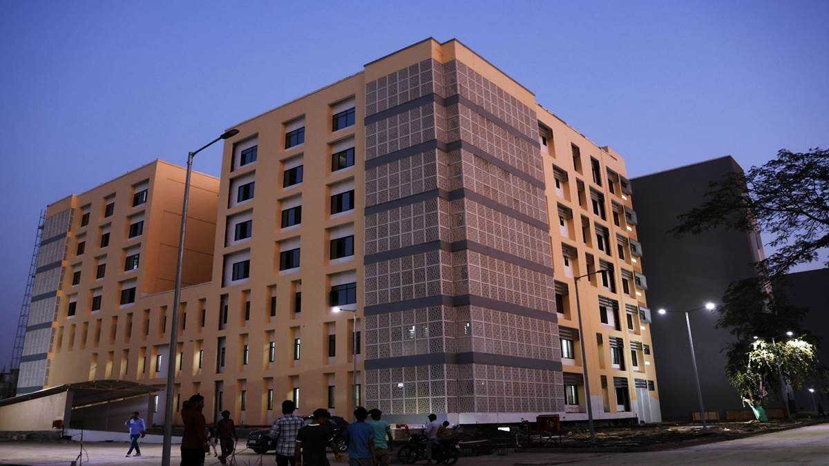 दौर में 350 करोड़ की लागत से बन रहा ईएसआइसी अस्पताल, तीन माह में हो सकता है शुरू