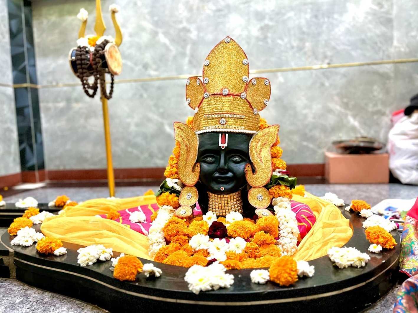महादेव का रामलला के स्वरूप में किया श्रृंगार  