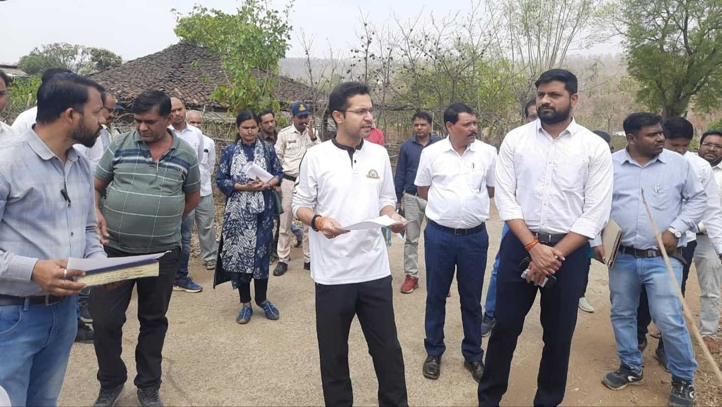कलेक्टर ने दूरस्थ ग्रामों का किया दौरा