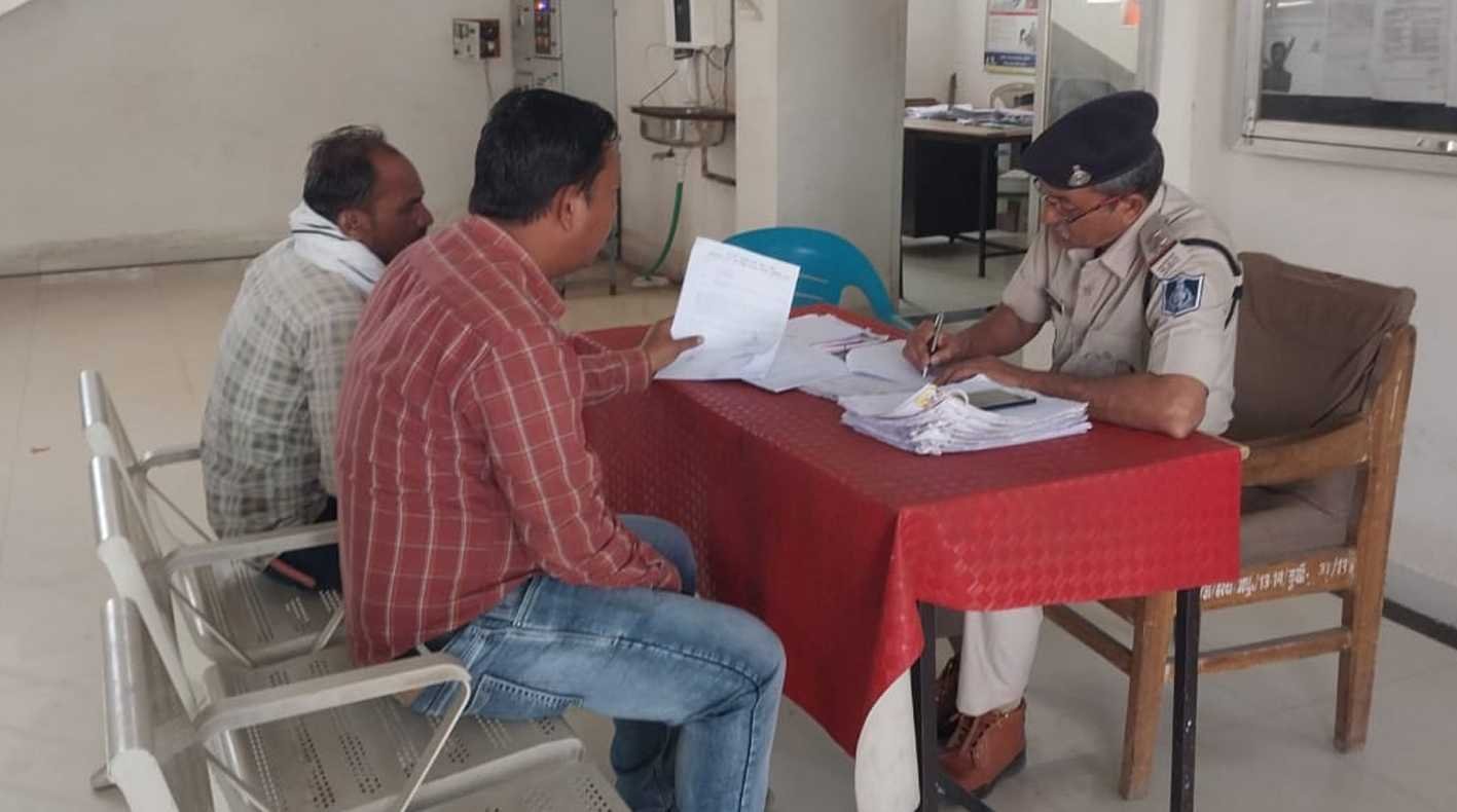 विद्युत कनेक्शन काटने गए कर्मचारियों के साथ हाथापाई