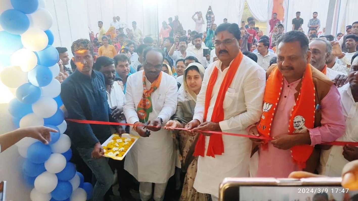 सांसद ने किया प्रधानमंत्री आवासों का लोकार्पण  