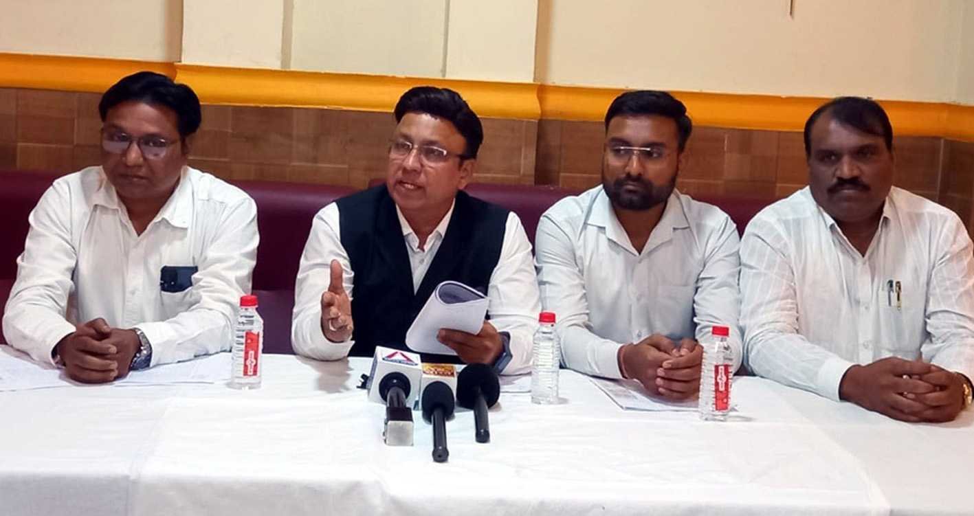 पॉलिटेक्निक के प्राचार्य और ड्रॉप्समेन सहित 7 पर गैर जमानती प्रकरण दर्ज