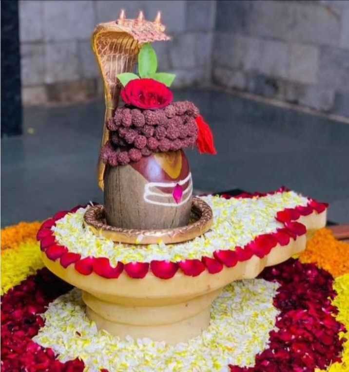 ओमकारेश्वर महादेव मंदिर ….  भोलेनाथ का दुग्ध अभिषेक करेंगे शिवभक्त