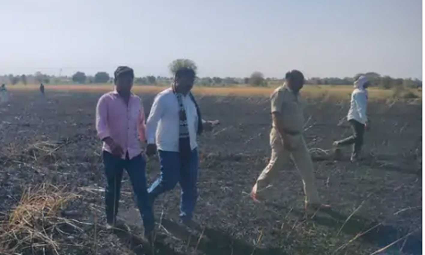 आगजनी में ५० एकड़ में लगी गेहूं की फसल जलकर खाक