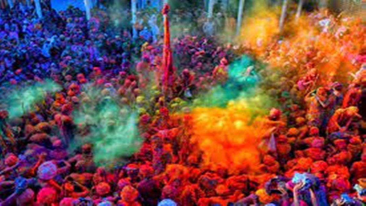 इंदौर शहर में 15 दिनों तक मनता था होली का उत्सव