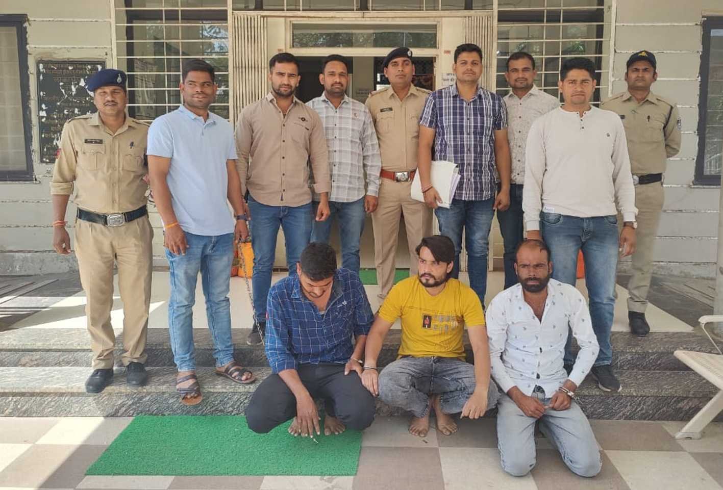 अवैध धंधे को उखाड़ फेंकने की कवायद…  पुलिस ने तीन युवकों से जप्त की 19 ग्राम ड्रग्स