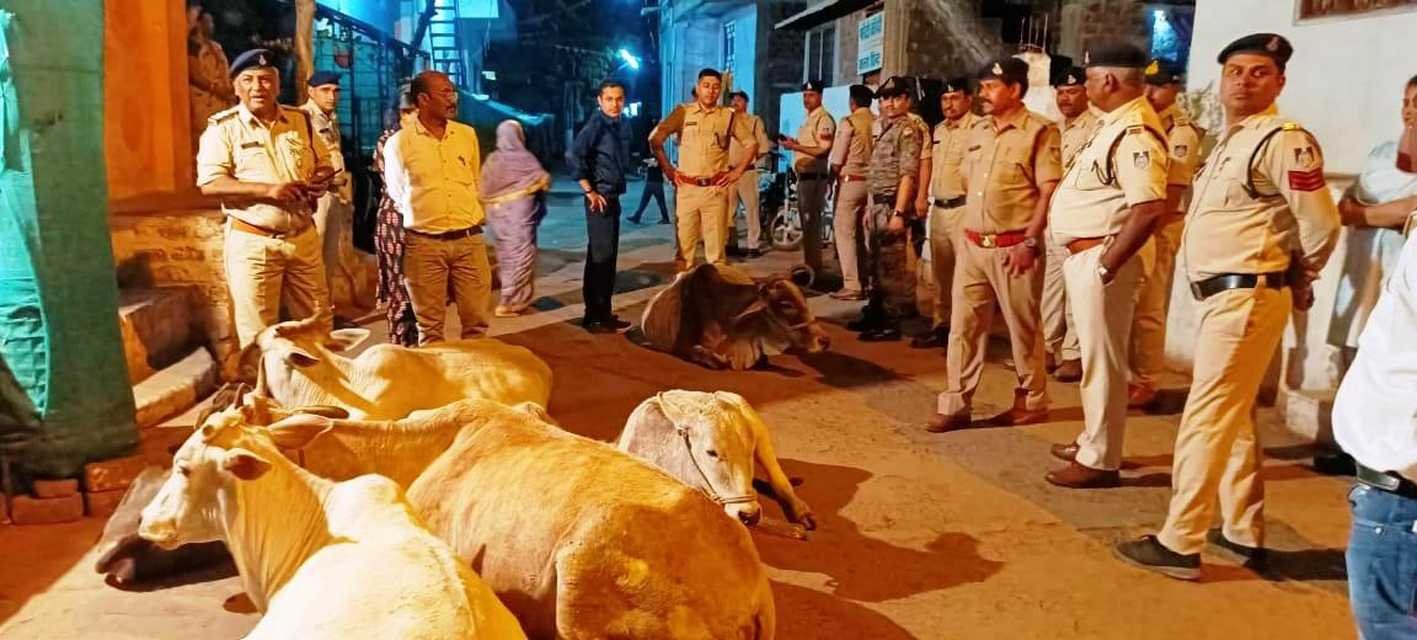 शहर के फाईल वार्ड पहुंचे कलेेक्टर-एसपी  