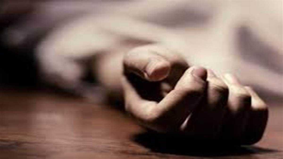 प्रेम प्रसंग के चलते आत्महत्या, पेड़ पर लटके मिले युवक-युवती के शव