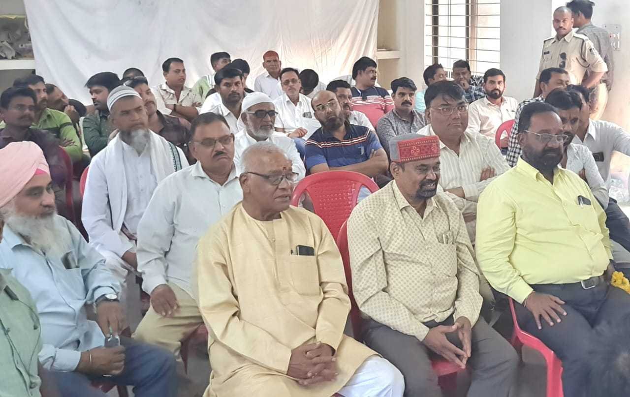 आगामी त्यौहारों के मद्देनजर शांति समिति की हुई बैठक,भाई चारे के साथ मनाए त्यौहार 