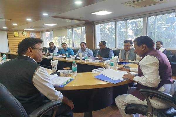 कृषकों को मण्डियों में सभी सुविधाएँ मिलना सुनिश्चित करें : कृषि मंत्री श्री कंषाना