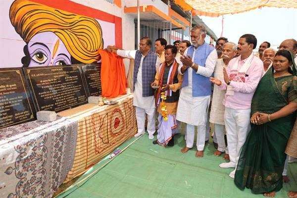 केन्द्रीय राज्य मंत्री श्री कुलस्ते एवं कैबिनेट मंत्री श्री पटेल ने किया विभिन्न निर्माण कार्यों का उद्धाटन