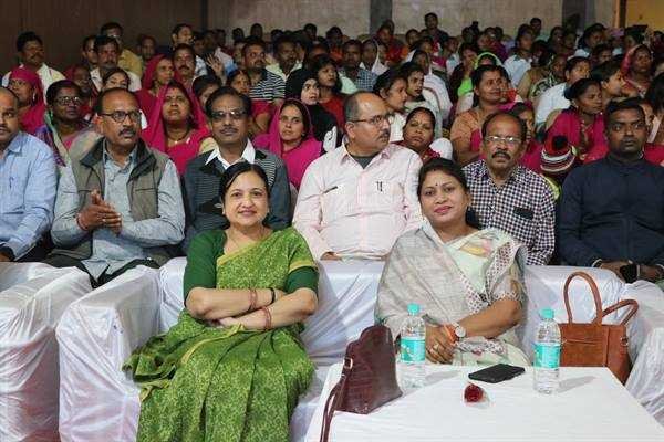 नारी शक्ति विकसित भारत का एक मजबूत स्तंभ है- प्रधानमंत्री स्वरोजगार स्थापित कर महिलाए हो रहीं आत्मनिर्भर – विधायक जयसिंहनगर