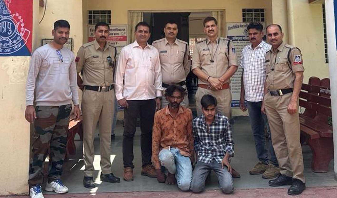 बारह बोर का कट्टा लेकर घूम रहा युवक गिरफ्तार