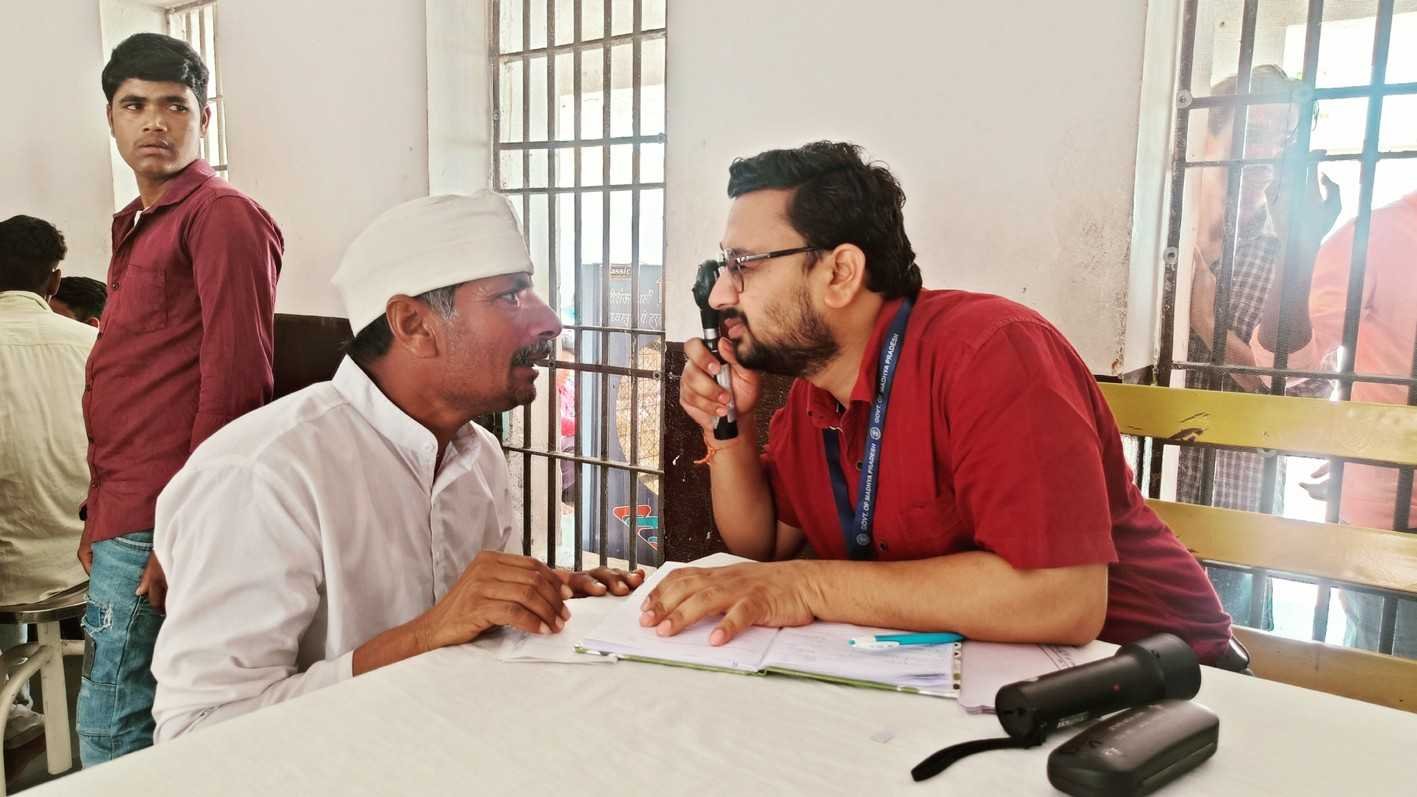 जिला जेल में स्वास्थ्य परीक्षण व विधिक साक्षरता शिविर संपन्न