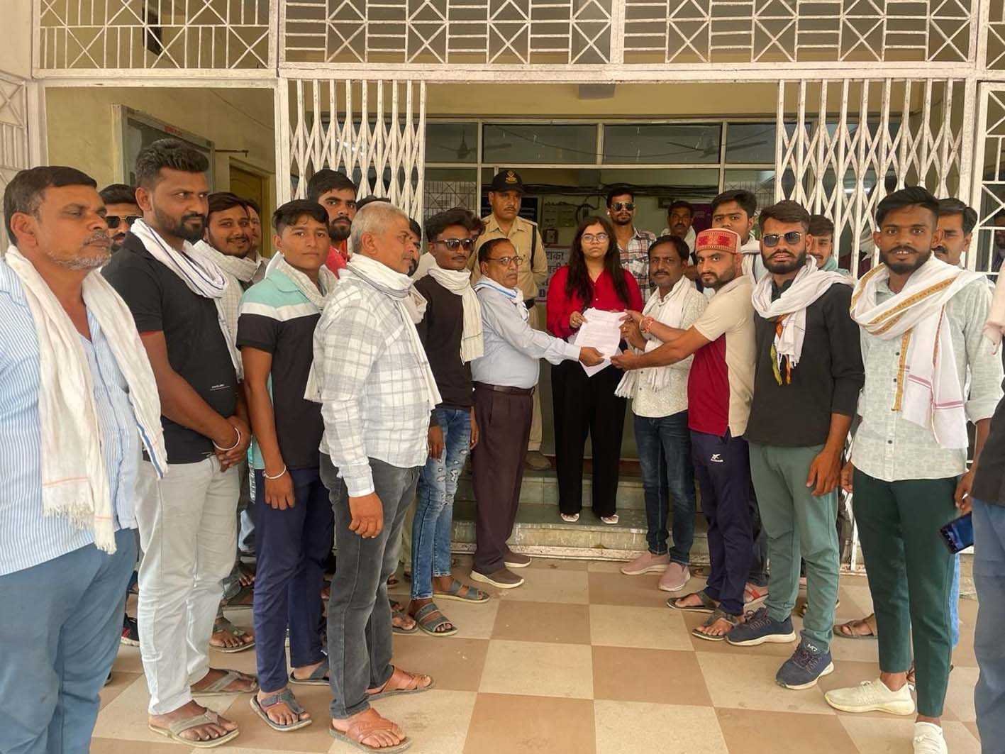 चुनाव बहिष्कार की दी चेतावनी