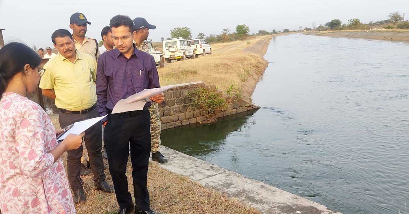 नहरों का दौरा कर कलेक्टर कर रहे सिंचाई की सुचारू व्यवस्था