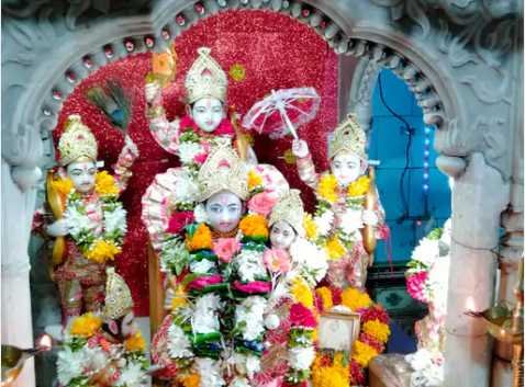 पालने में झूले श्रीराम लला…  -पट्टाभिराम मंदिर में हर्षोल्लास से मना राम जन्मोत्सव