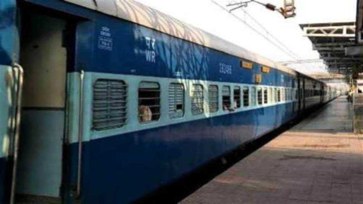 72 टिकट दलालों को किया गिरफ्तार, आठ हजार से अधिक टिकट बरामद