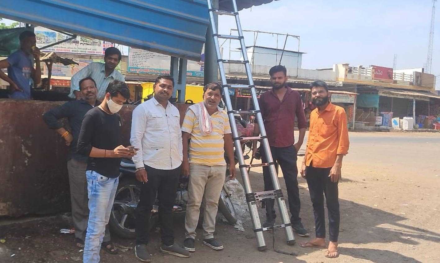 हाइटेक हुई ग्राम पंचायत….     अब पांच केमरो से कान्हा बाबा चौक की निगरानी