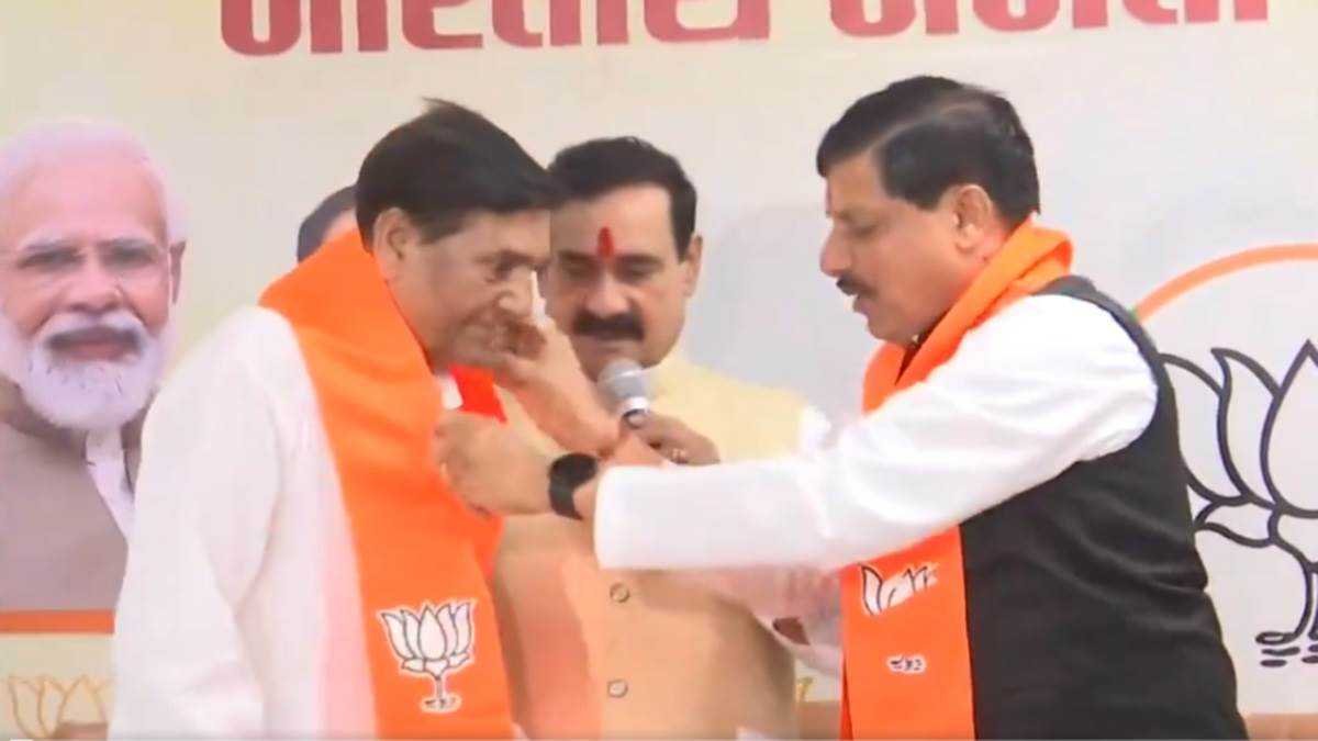 कांग्रेस के पूर्व विधायक हरिवल्लभ शुक्ला समेत कई नेता भाजपा में शामिल, सीएम मोहन बोले – प्रदेश की सभी 29 सीटों पर खिलेगा कमल