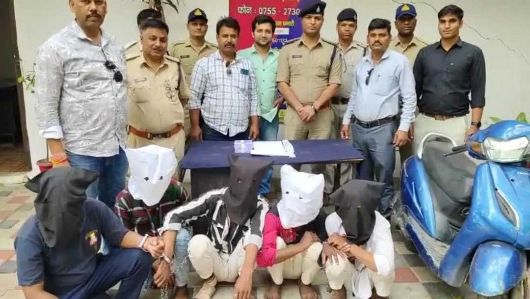भोपाल-पहले रेकी और फिर ट्रेन की रफ्तार धीमी होते ही यात्रियों को लूटने वाली गैंग गिरफ्तार
