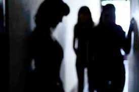 सेक्स रैकेट में फंसी युवती, भागकर पुलिस के पास पहुंची
