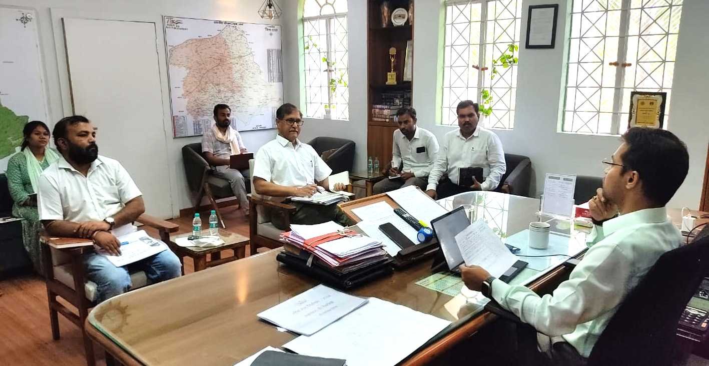 निर्बाध विद्युत आपूर्ति के लिए व्यवस्थाएं करने कलेक्टर ने दिए निर्देश 