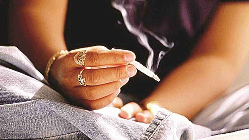 नशे के शिकंजे में कसता जा रहा युवा वर्ग