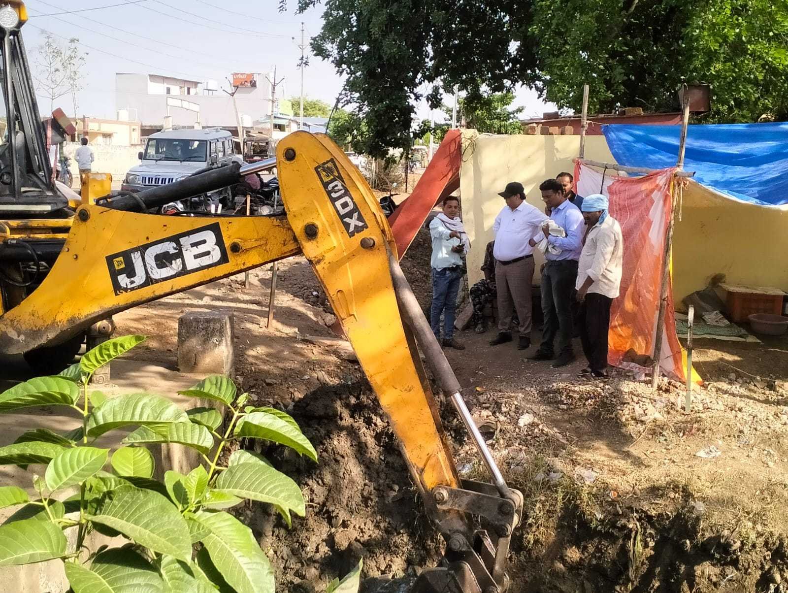 वर्षा से पूर्व नदी नालों की सफाई का कार्य प्रारम्भ