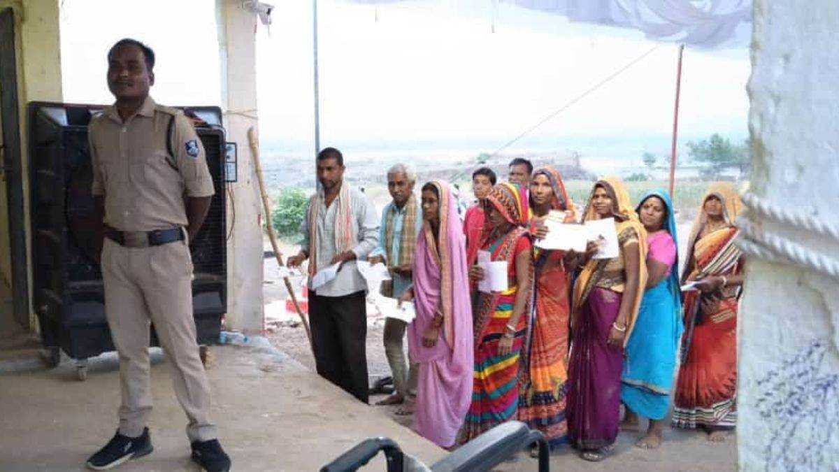 मध्य प्रदेश-महाराष्ट्र की सीमा पर एक नाम के बसे दो गांव, आजादी के बाद पहली बार एकसाथ हुआ मतदान
