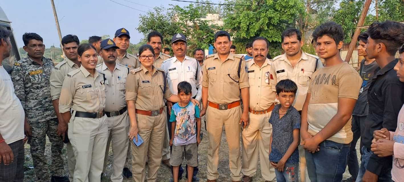 संवदेनशील रवैया…  पुलिस की तत्परता से सकुशल घर लौटा बालक