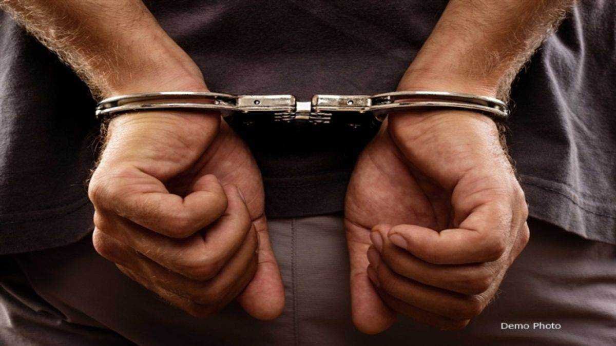 गूगल लोकेशन भेजकर करवाई थी लाखों रुपये की चोरी, तीन आरोपी गिरफ्तार