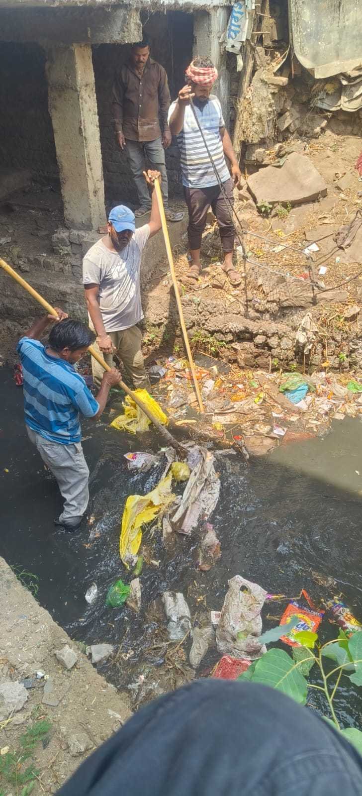 बारिश से पहले छेड़ा सघन सफाई अभियान