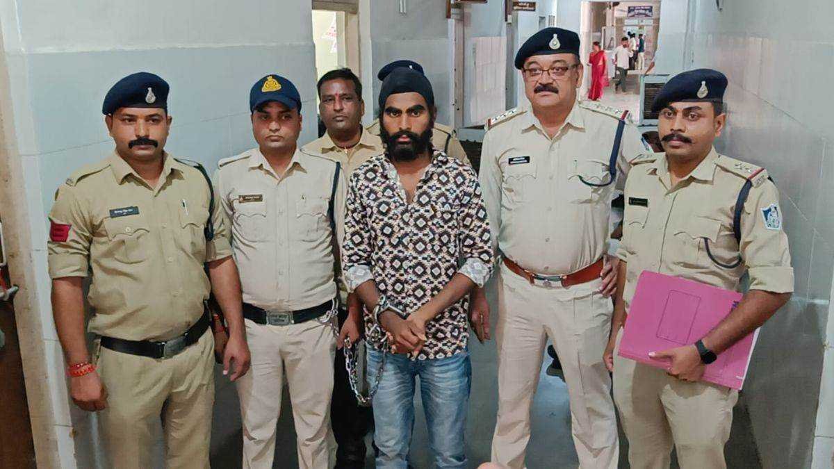 बुरहानपुर में अवैध हथियारों के खिलाफ बड़ी कार्रवाई, 10 पिस्टल के साथ पकड़ाया आरोपी