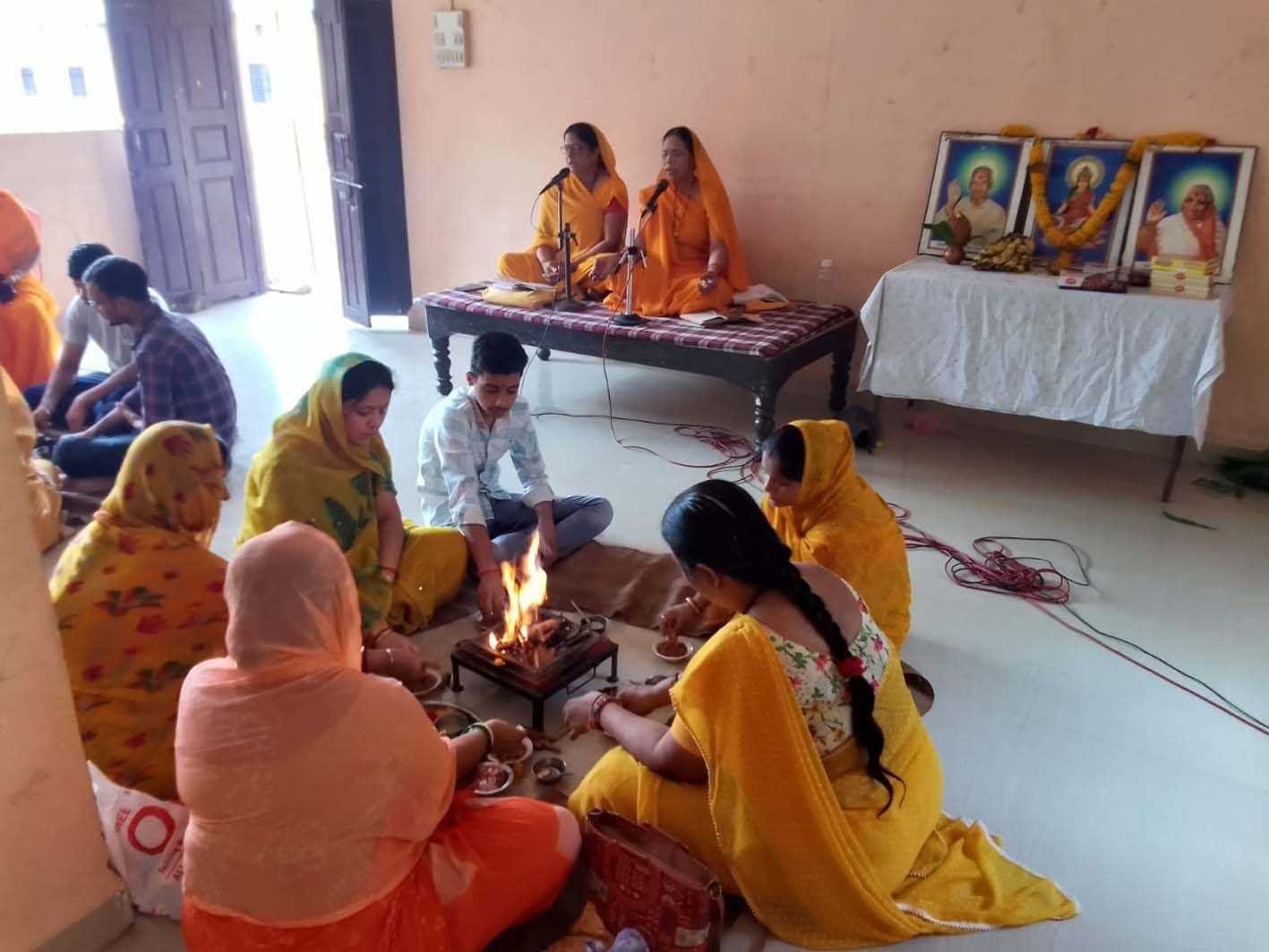 राजपूत छात्रावास में किया पंच कुंडीय यज्ञ