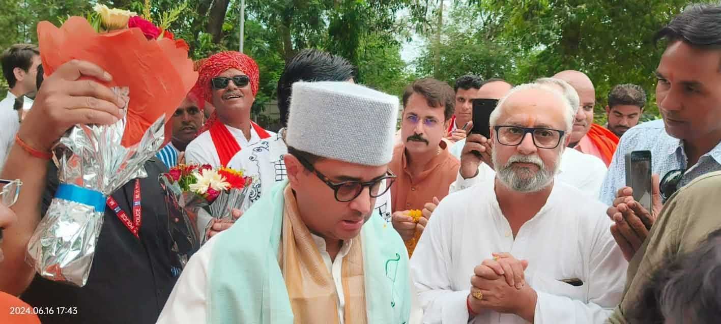 सिंधिया का स्वागत कर दी बधाई