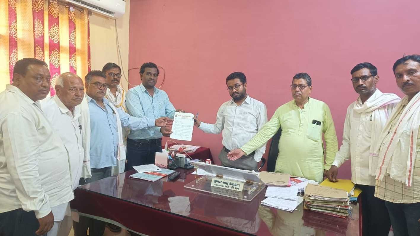 किसानों की विभिन्न समस्याओं को लेकर सौंपा ज्ञापन