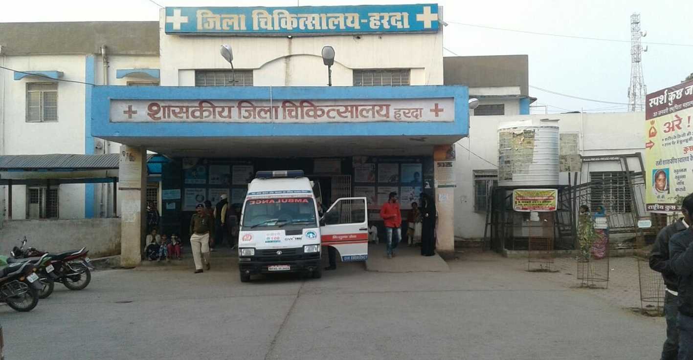 जिला चिकित्सालय में महिला चिकित्सक की कमी