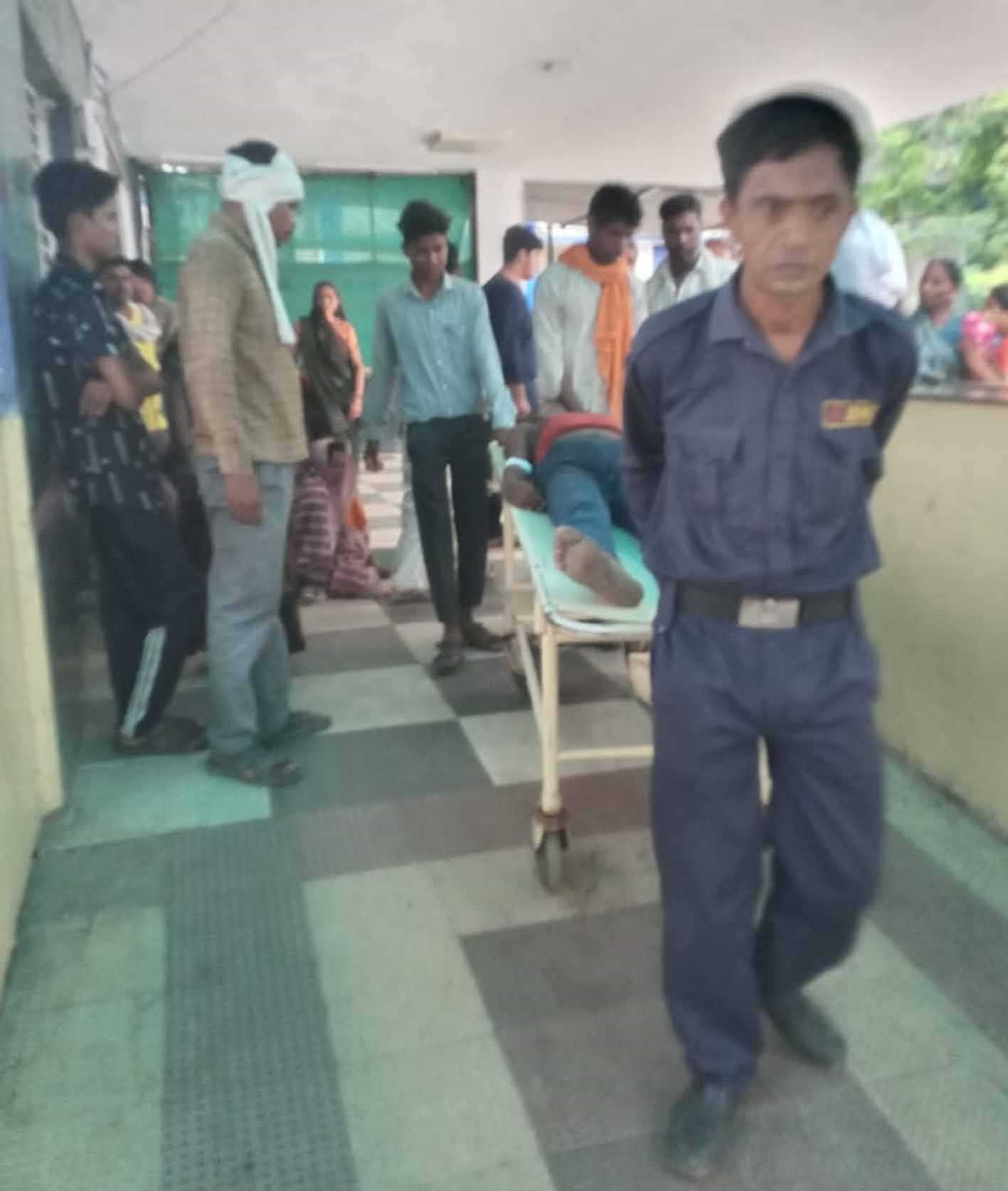 अज्ञात वाहन की टक्कर से दो की मौत