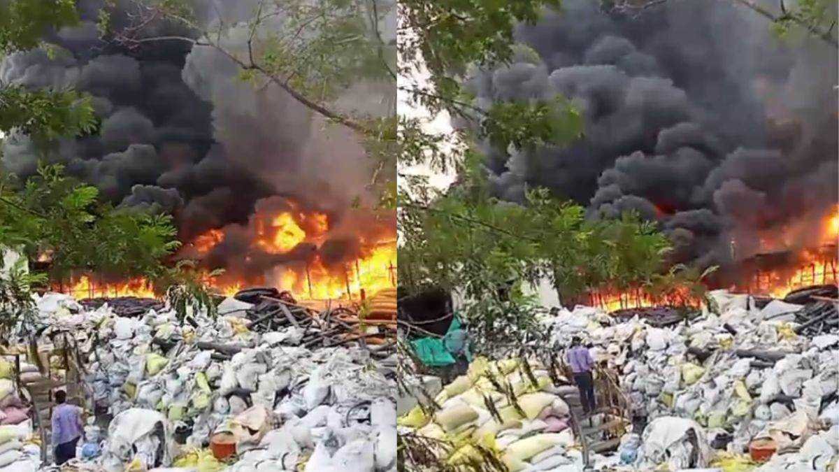 पीथमपुर में पीवीसी फैकट्री में लगी भीषण आग, आठ फायर ब्रिगेड वाहन कर रहे काबू पाने की कोशिश